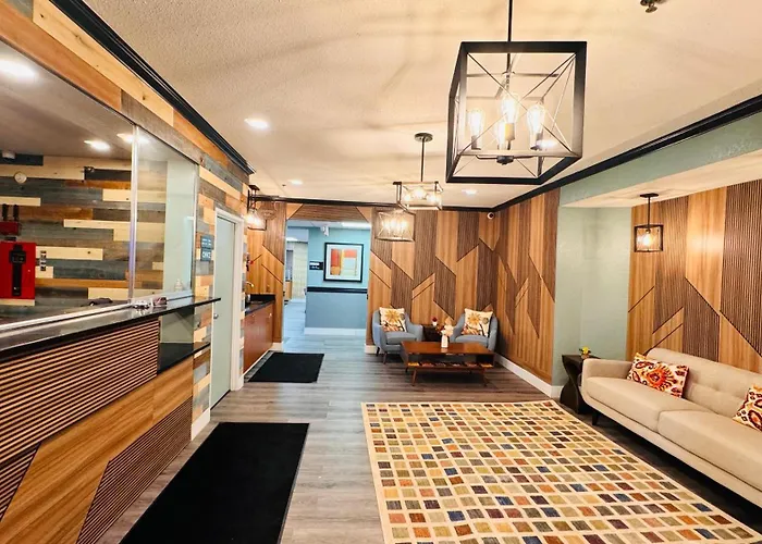 Blaine Town Inn & Suites