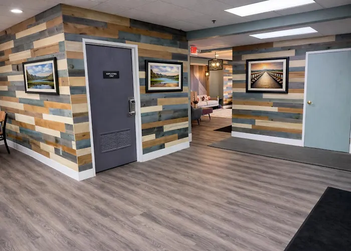 Blaine Town Inn & Suites