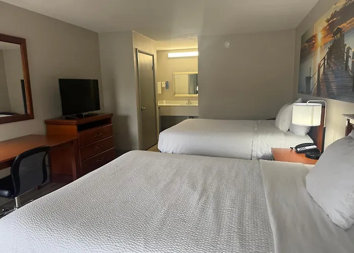 Days Inn By Wyndham Lake City I-10