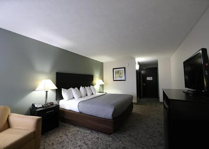 Quality Inn & Suites Mattoon South