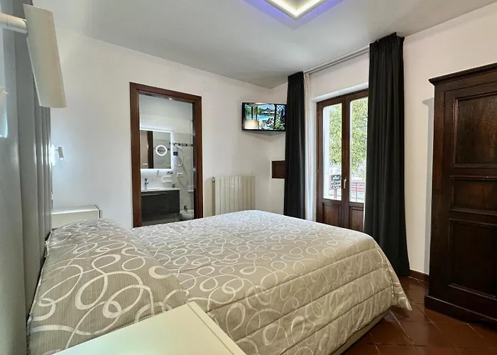 Hotel Bucaneve