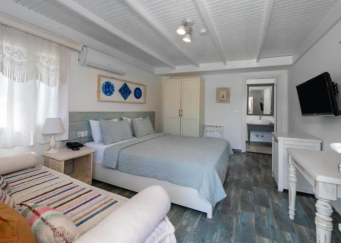 Kefi Beach & Suites