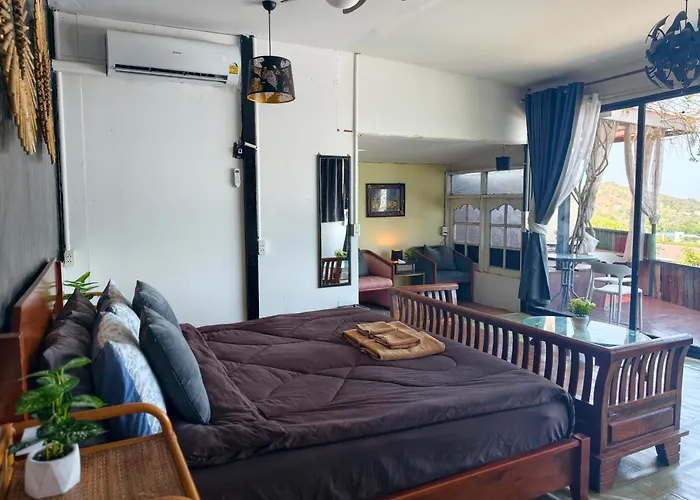 Baan Sahai Tone บ้านสหายโทน