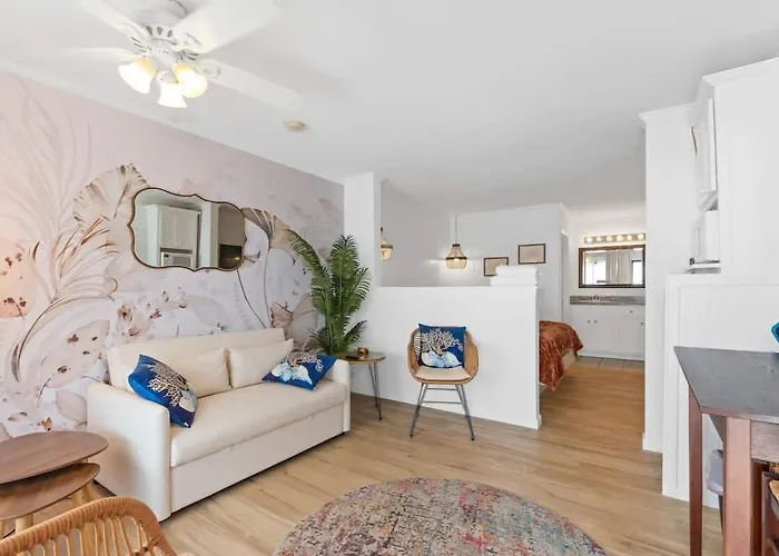 The Queen'S View By Brunswick Vacation Rentals- Renovated Condo At Causeway Inn