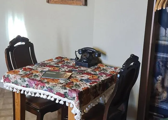 Coucou - Luxe Bed And Breakfast