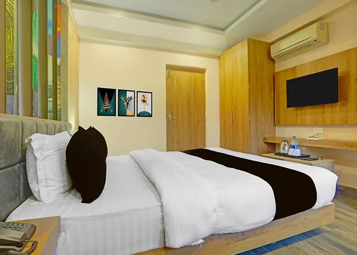 Townhouse Oak City Centre Dhanbad Formerly Hotel Kuber Inn