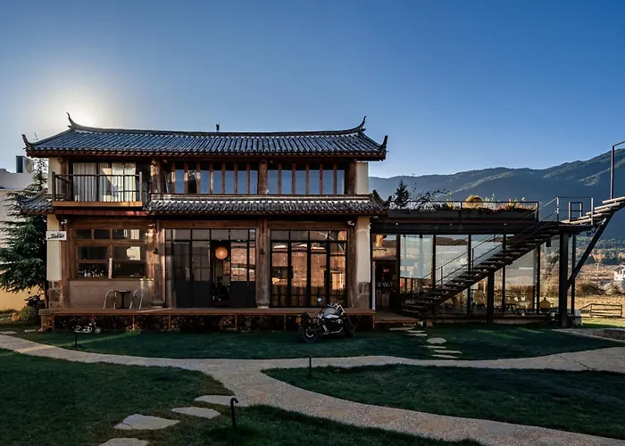 Lijiang Tennessee Moutain Lodge & Cafe - A Luxury Farmstay With Jade Dragon Views At Baisha Village - Free Pick-Up From Airport&Railway Station For 3-Night Stays