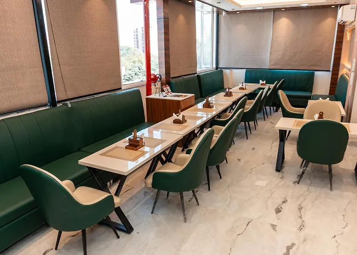 Hotel Rs Grand Swadishtam Kashi