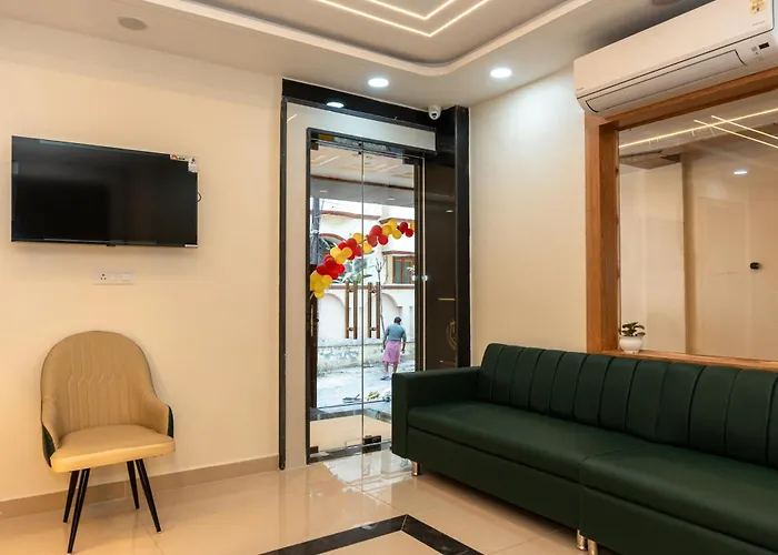 Hotel Rs Grand Swadishtam Kashi