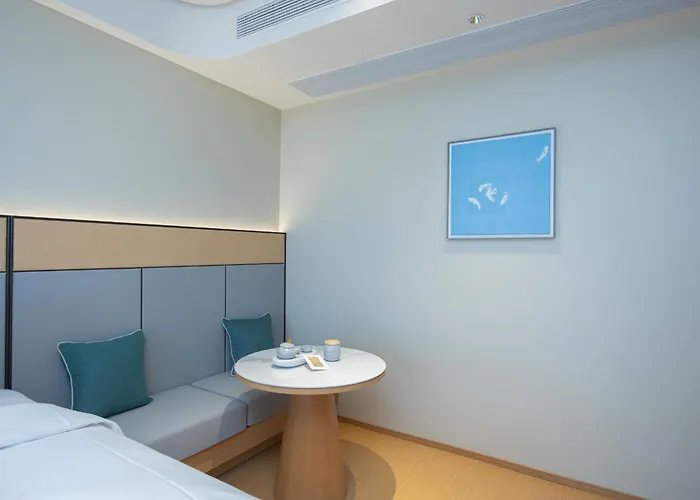 Ji Hotel Zhangjiagang High-Speed Railway Station