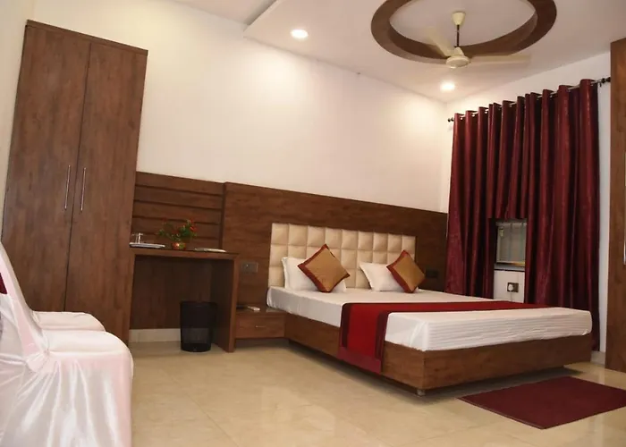 Hotel New M I Plaza