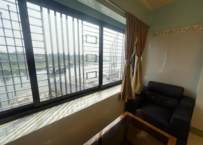 Hotel Raj