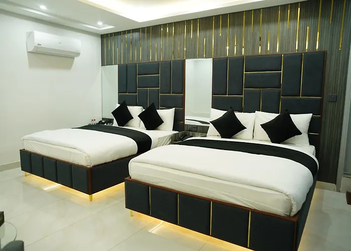 Gold Pine Hotel Mall Road