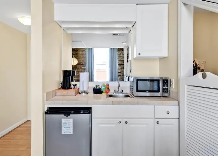 The Vonkampen On Front! Perfect Location In The Heart Of Downtown!