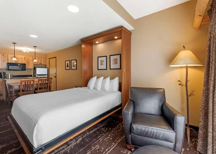 Best Western Premier The Lodge On Lake Detroit
