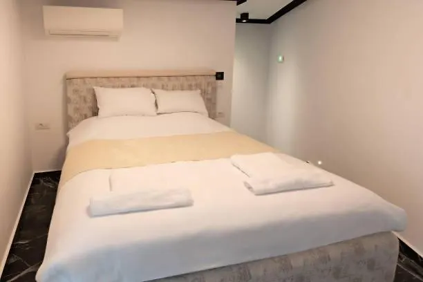 Hotel Dream Crown