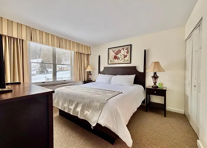 Ski In-Out, Slope And Pool Views 1Br At Country Inn