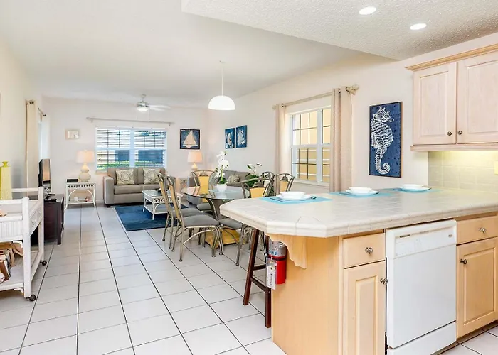 Regal Beach Club #214 - 2Br Ocean View 7 Mile Beach