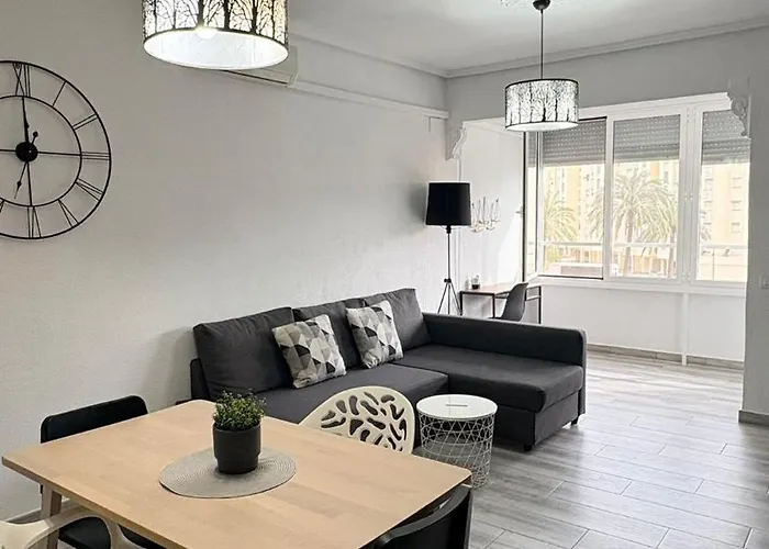 Apartamento con piscina, playa y cerca de Valencia
