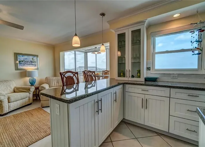 Waterfront Two-Bedroom Condo On Venice Island