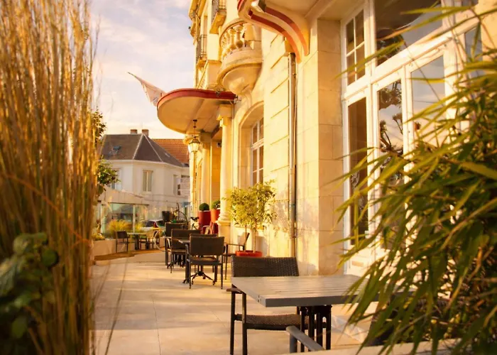 LOGIS Hotel Majestic Chatelaillon Plage - La Rochelle