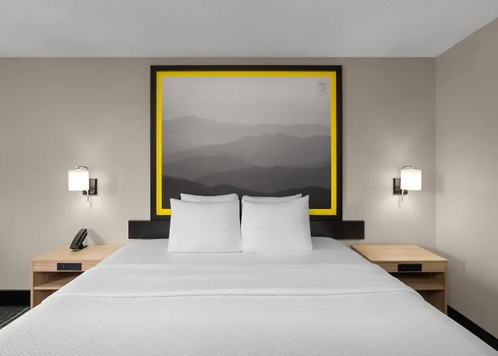 Super 8 By Wyndham Chattanooga East - Hamilton Place
