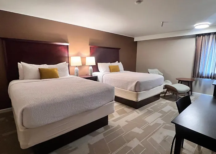 Ramada By Wyndham Tukwila Southcenter