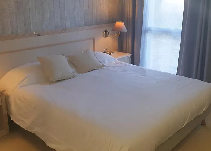 Logis L'Auberge Bourbonnaise - Vichy Sud