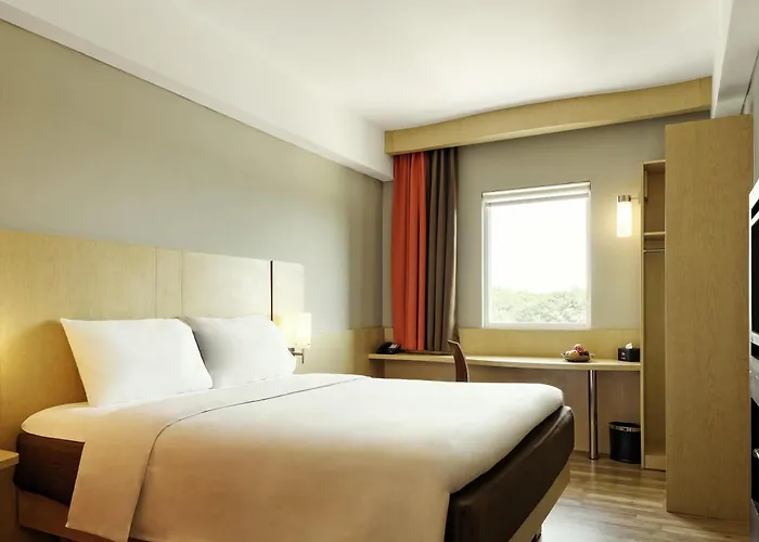 Ibis Padang