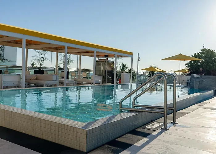 Leslie Hotel Ocean Drive