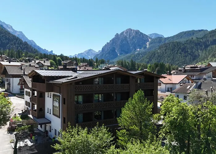 Garni Residence Alnoe - Adults Only Dolomites San Vigilio Di Marebbe