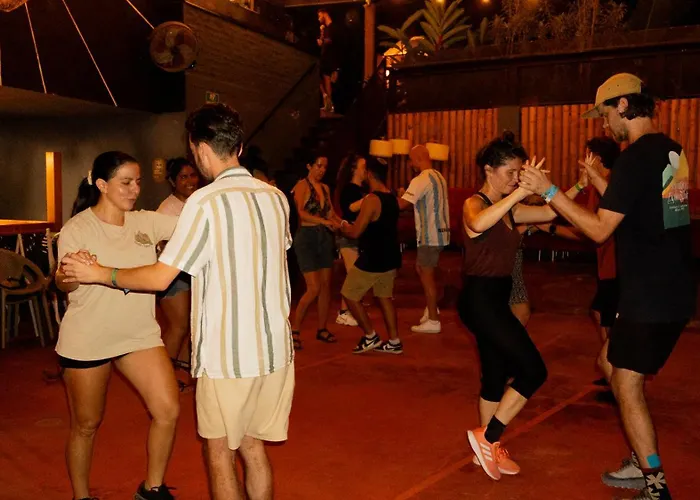 Viajero Cali Hostel & Salsa School