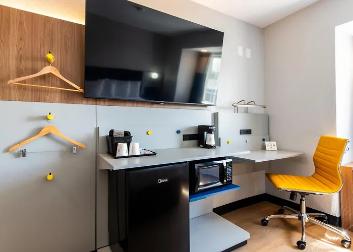 Microtel Inn & Suites By Wyndham London