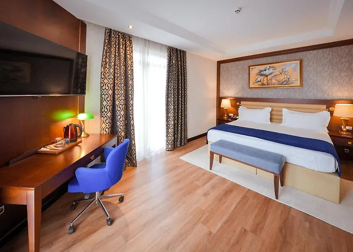 Wellborn Luxury Hotel