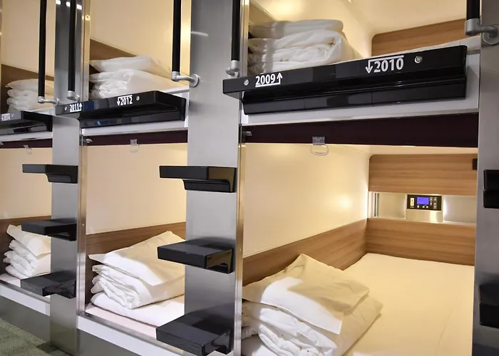 Capsule Hotel J Garden Shin-Osaka