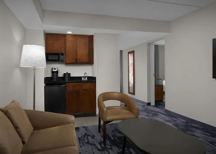 Fairfield By Marriott Inn And Suites Winston-Salem Hanes Mall