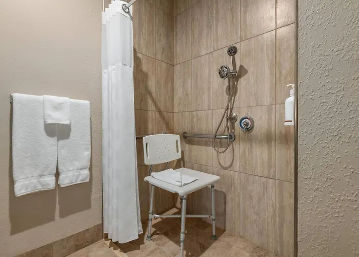 Baymont By Wyndham Rockford