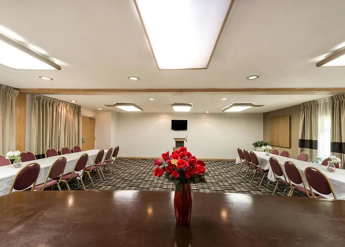 Quality Inn & Suites Portage Central