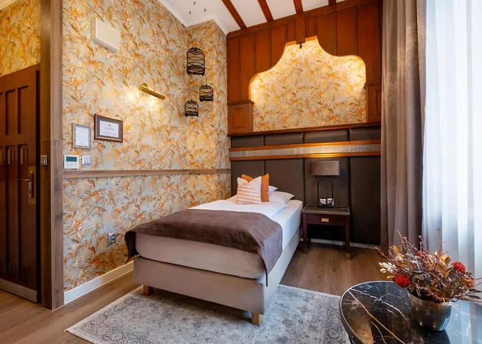 Hotel Golden Eagle