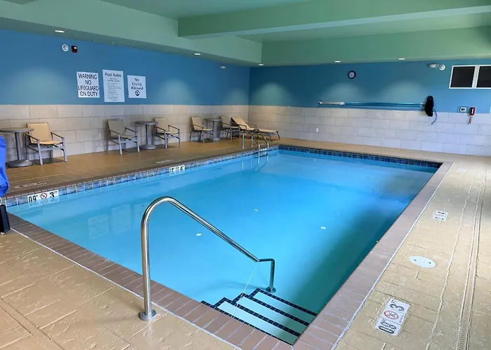 Holiday Inn Express & Suites White Hall By Ihg