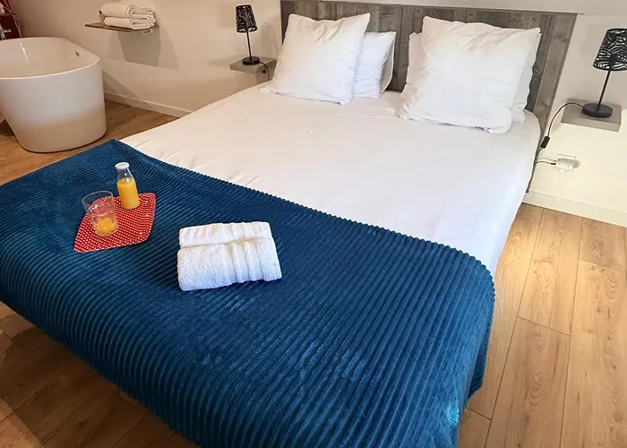 Aux Charmes - Suites Prestige et Petit Déjeuner en chambre - Cote d Opale