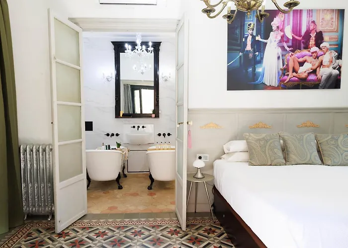 Dog Admiral - Urban Guest House