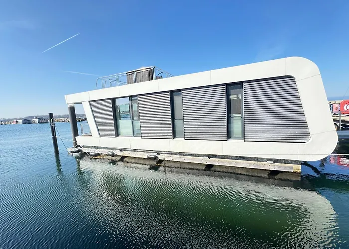 Floating Home Nr 1