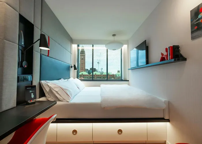 citizenM London Victoria Station