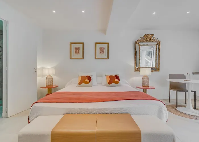 Ideal Bnb, Luxury Apartments