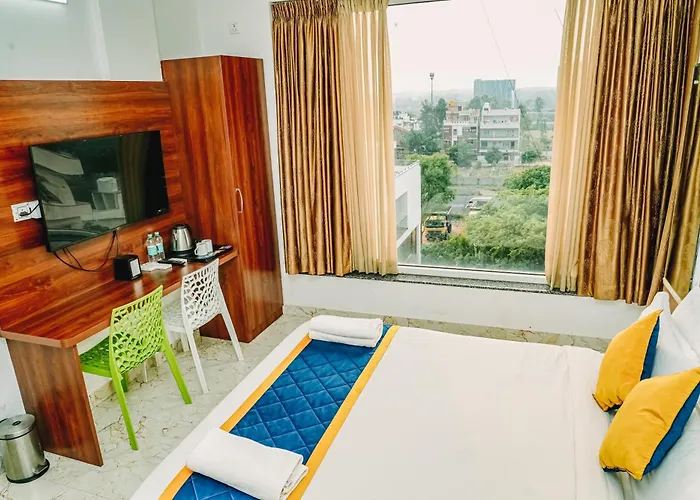 Keerthis Royal Suites Hotel Near Kempegowda International Airport
