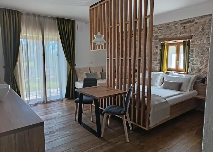 Pira Boutique Hotel