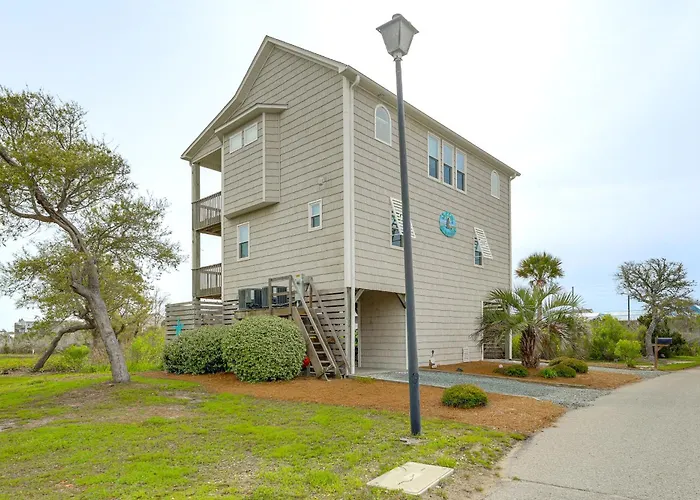 Walk To Surf City Beach: Ocean-View Home W/ Decks