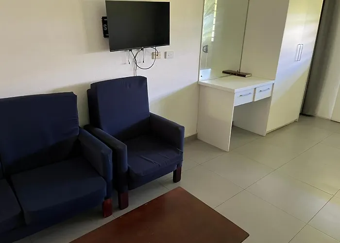 Yatulau Hotel And Conference
