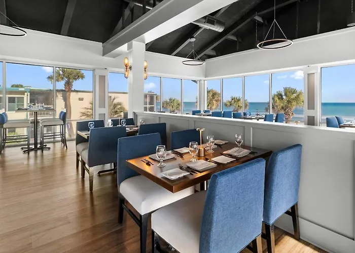 Beachy 5Th Floor Oceanfront Room